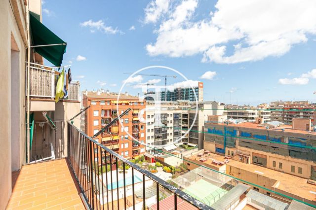 Bright furnished apartment in Provença street 8