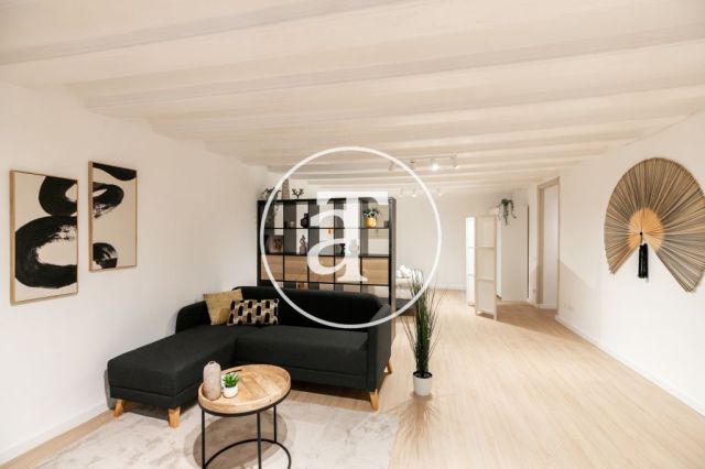 Piso de alquiler temporal de 1 habitación y 1 baño en Ciutat Vella 3