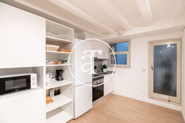 Piso de alquiler temporal de 1 habitación y 1 baño en Ciutat Vella 11