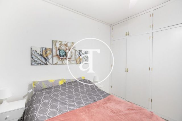 Location temporaire studio avec terrasse près de L'Illa Diagonal 10