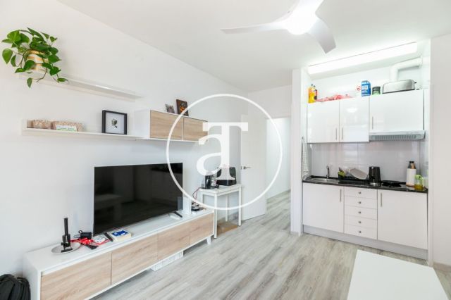 Location temporaire studio avec terrasse près de L'Illa Diagonal 2