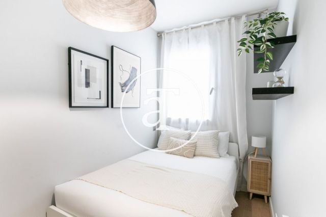 Appartement de 2 chambres à louer temporairement avec balcon et piscine dans le quartier gothique 18