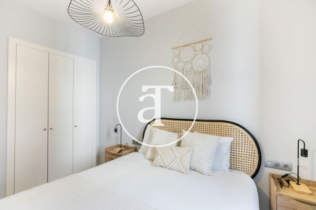 Appartement de 2 chambres à louer temporairement avec balcon et piscine dans le quartier gothique 13