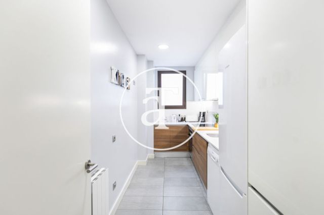 Appartement de 2 chambres à louer temporairement avec balcon et piscine dans le quartier gothique 8