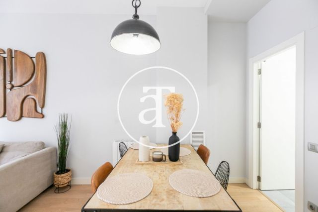 Appartement de 2 chambres à louer temporairement avec balcon et piscine dans le quartier gothique 5