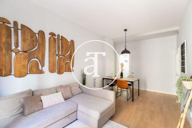 Appartement de 2 chambres à louer temporairement avec balcon et piscine dans le quartier gothique