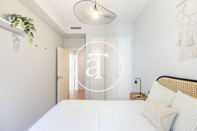 Appartement de 2 chambres à louer temporairement avec balcon et piscine dans le quartier gothique 15