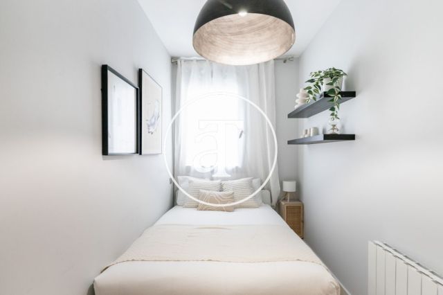 Appartement de 2 chambres à louer temporairement avec balcon et piscine dans le quartier gothique 17