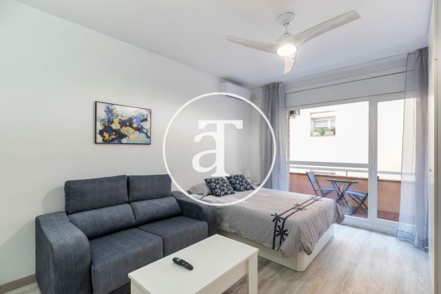 Monthly rental studio with balcony close to L'Illa Diagonal