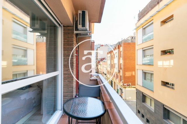 Monthly rental studio with balcony close to L'Illa Diagonal 3