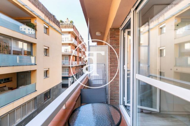 Monthly rental studio with balcony close to L'Illa Diagonal 4