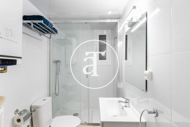 Monthly rental studio with balcony close to L'Illa Diagonal 12