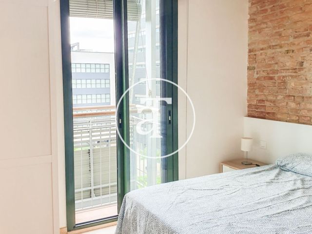 Bright furnished apartment in Poblenou 15