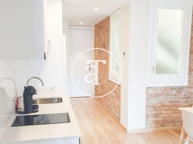 Bright furnished apartment in Poblenou 7