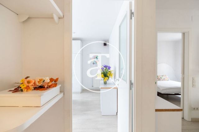 Location temporaire d'un appartement avec 2 chambres, studio et 1 salle de bain à La Barceloneta 17