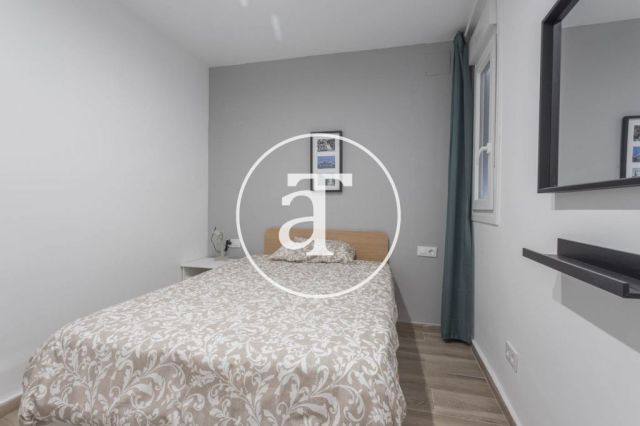 Piso de alquiler temporal de 3 habitaciones dobles, 1 baño y terraza en el barrio de Les Corts 25
