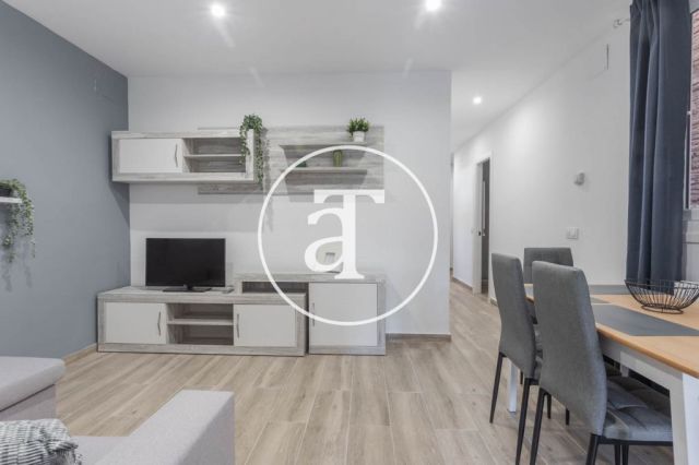 Piso de alquiler temporal de 3 habitaciones dobles, 1 baño y terraza en el barrio de Les Corts 2