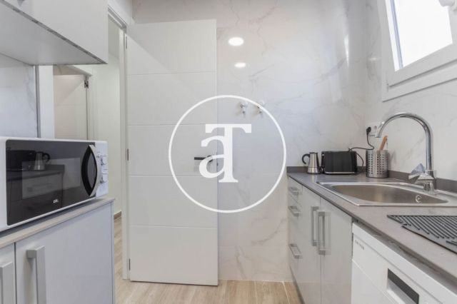 Piso de alquiler temporal de 3 habitaciones dobles, 1 baño y terraza en el barrio de Les Corts 10
