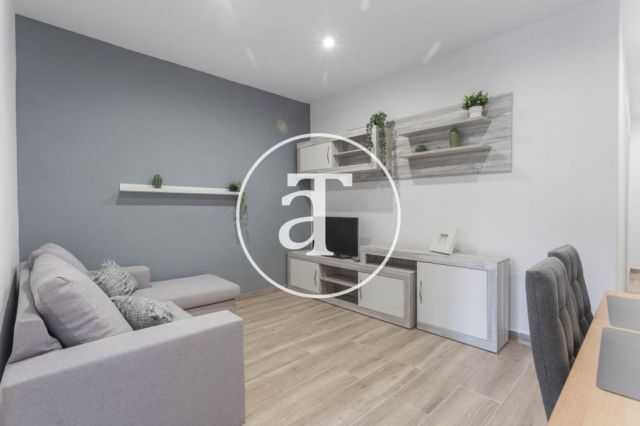 Piso de alquiler temporal de 3 habitaciones dobles, 1 baño y terraza en el barrio de Les Corts