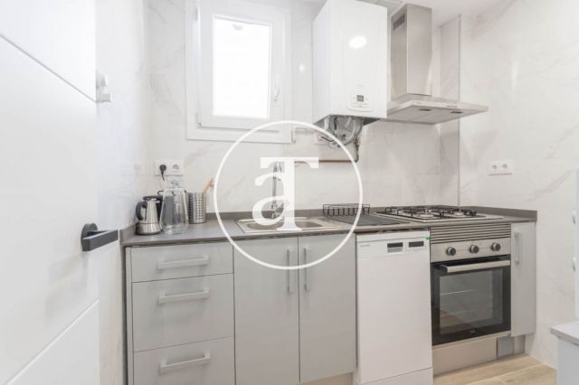 Piso de alquiler temporal de 3 habitaciones dobles, 1 baño y terraza en el barrio de Les Corts 11