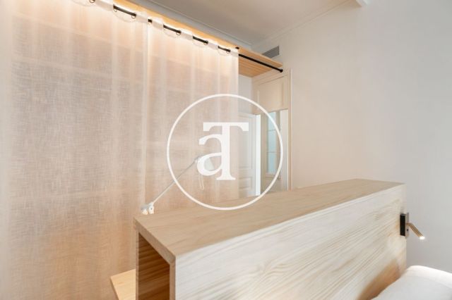 Piso de alquiler temporal de 3 habitaciones y 2 baños con balcones cerca de Paseo de Gracia 55