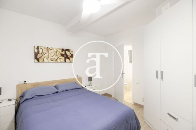 Piso de alquiler temporal de 2 habitaciones y 2 baños con terraza a pasos de La Sagrada Família 18