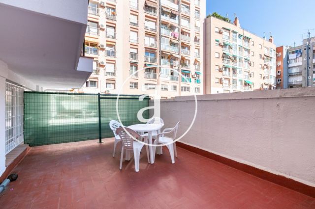 Piso de alquiler temporal de 2 habitaciones y 2 baños con terraza a pasos de La Sagrada Família 7
