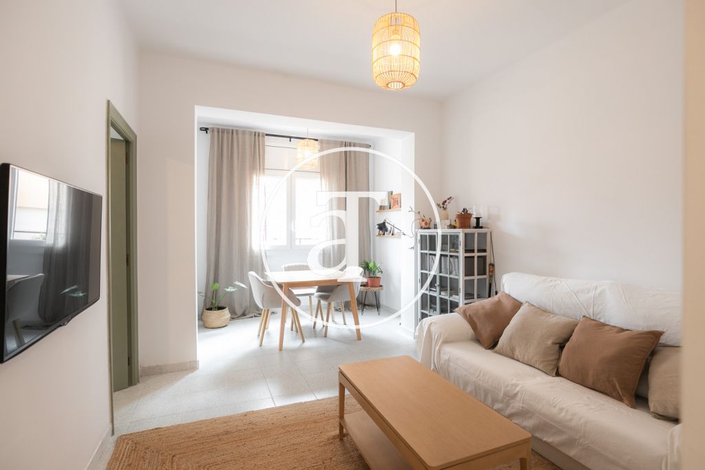Piso de alquiler temporal de 2 habitaciones con vestidor en Sants Montjuic