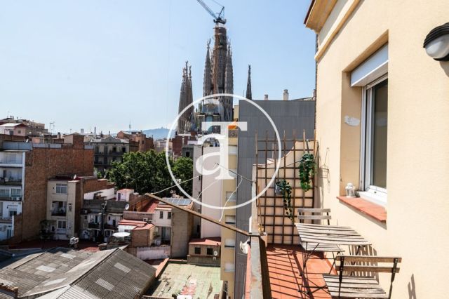 Appartement de location temporaire de 2 chambres, 1 salle de bain et balcon avec vue sur la Sagrada Família