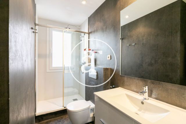 Appartement en location temporaire avec 1 chambre, 1 salle de bains et balcon dans l'Eixample 19