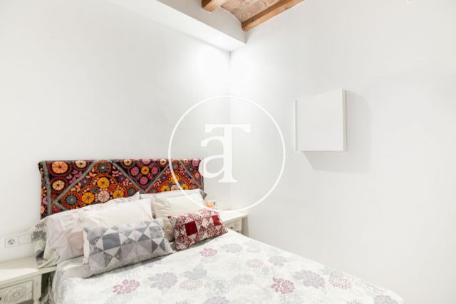 Appartement en location temporaire avec 1 chambre, 1 salle de bains et balcon dans l'Eixample 15