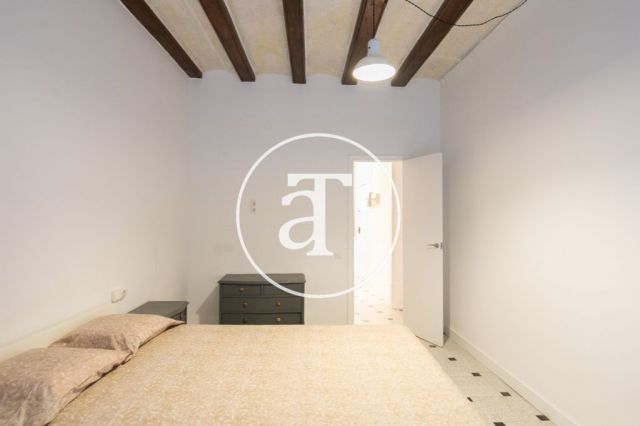 Appartement à louer temporairement avec 3 chambres et 2 salles de bains à deux pas du théâtre Liceu 13