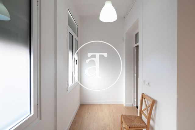 Appartement à louer temporairement avec 3 chambres et 2 salles de bains à deux pas du théâtre Liceu 29