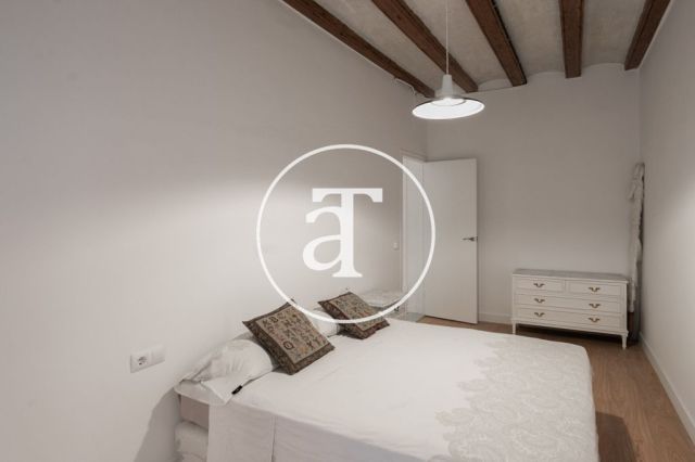 Appartement à louer temporairement avec 3 chambres et 2 salles de bains à deux pas du théâtre Liceu 18
