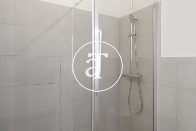 Appartement à louer temporairement avec 3 chambres et 2 salles de bains à deux pas du théâtre Liceu 17