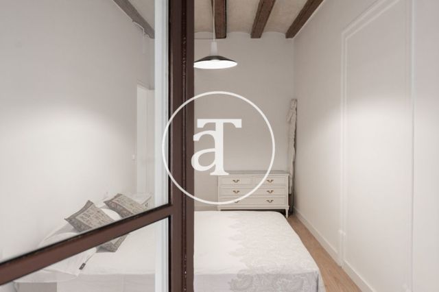 Appartement à louer temporairement avec 3 chambres et 2 salles de bains à deux pas du théâtre Liceu 21