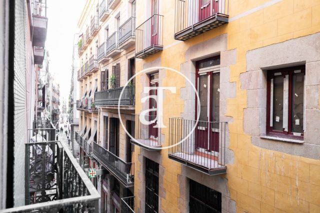 Appartement à louer temporairement avec 3 chambres et 2 salles de bains à deux pas du théâtre Liceu 22