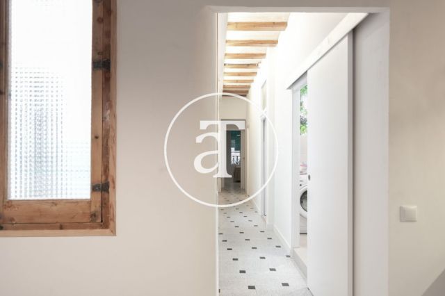 Appartement à louer temporairement avec 3 chambres et 2 salles de bains à deux pas du théâtre Liceu 9