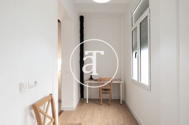 Appartement à louer temporairement avec 3 chambres et 2 salles de bains à deux pas du théâtre Liceu 28