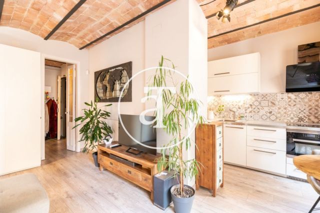 Appartement 1 chambre à louer pour une durée déterminée, avec balcons donnant sur la mer et la ville 8
