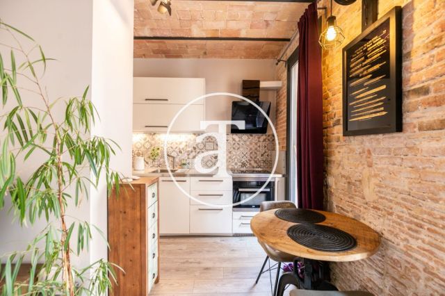 Appartement 1 chambre à louer pour une durée déterminée, avec balcons donnant sur la mer et la ville 9