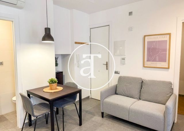 Appartement à louer temporairement avec 2 chambres et 1 salle de bain à Barceloneta 2