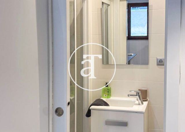 Appartement à louer temporairement avec 2 chambres et 1 salle de bain à Barceloneta 7