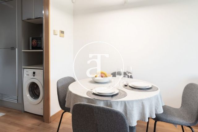 Monthly rental apartment with 2 bedrooms and 2 bathrooms in Sant Martí 10