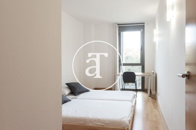 Monthly rental apartment with 2 bedrooms and 2 bathrooms in Sant Martí 24