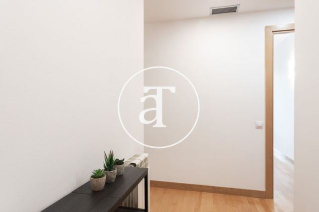 Monthly rental apartment with 2 bedrooms and 2 bathrooms in Sant Martí 27
