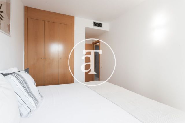 Monthly rental apartment with 2 bedrooms and 2 bathrooms in Sant Martí 21