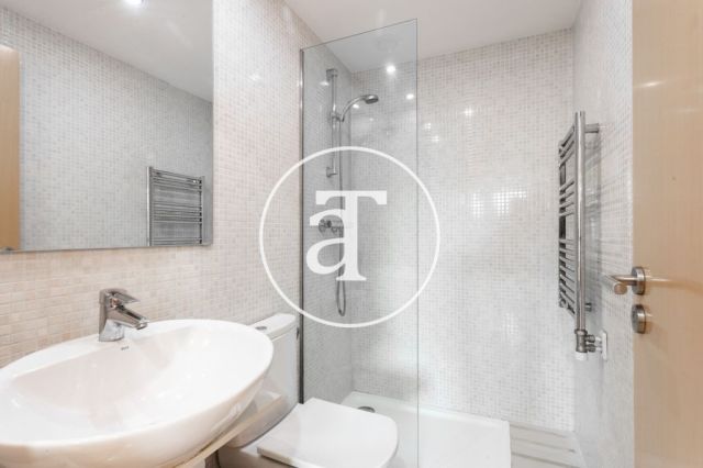 Monthly rental apartment with 2 bedrooms and 2 bathrooms in Sant Martí 28