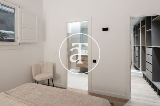 Appartement de location mensuelle de 2 chambres et 2 salles de bain à Ciutat Vella 27