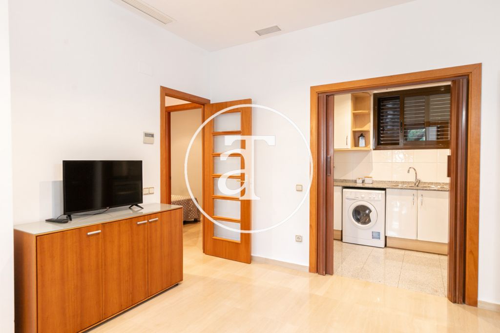 Dúplex de alquiler temporal de 2 habitaciones y 1 baño en Les Corts 7